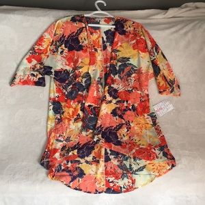 Small Lindsay, pretty floral print, brand new